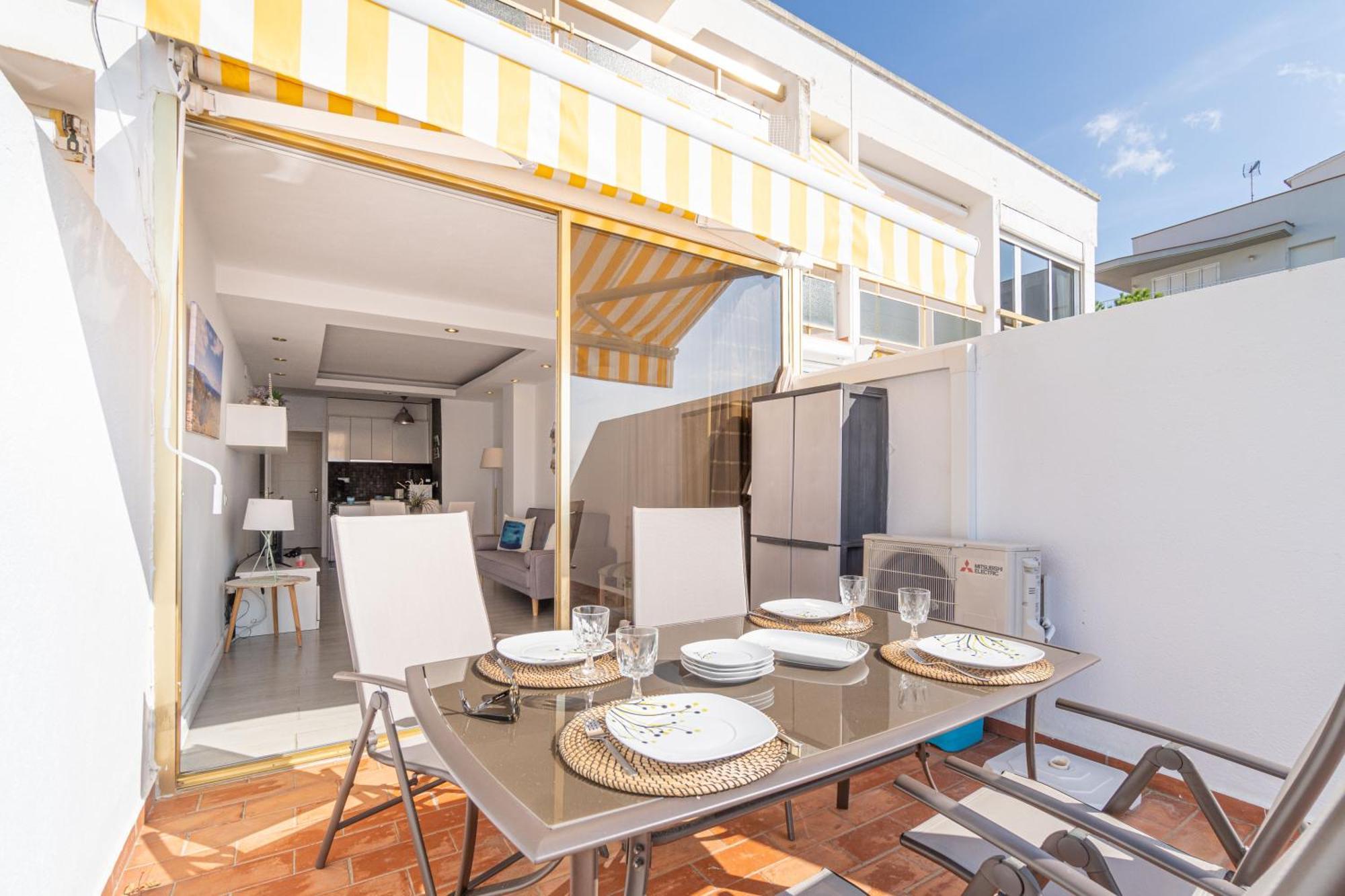 Apartment Meda Chica Roses Ngoại thất bức ảnh